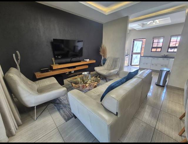 3 BEDROOM CLUSTER FOR SALE IN MEYERSDAL